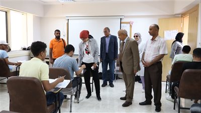 رئيس جامعة الأقصر تتابع سير امتحانات كليتي السياحة والفنادق والعلوم