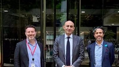 وزير التعليم يبحث مع 