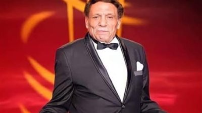 حقيقة صورة عادل إمام على سرير المستشفى المتداولة عبر السوشيال ميديا