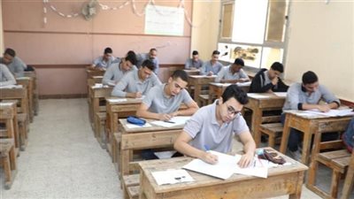 تداول أسئلة امتحان العلوم للشهادة الإعدادية في المنوفية.. التعليم يضبط المتورطين 