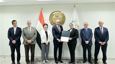 وزير التربية والتعليم يشهد تسليم شهادات الاعتماد للدفعة الرابعة من مدربي 