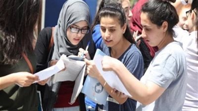  طلاب النظام القديم يؤدون التفاضل والتكامل.. امتحانات خاصة للمكفوفين وSTEM غدًا