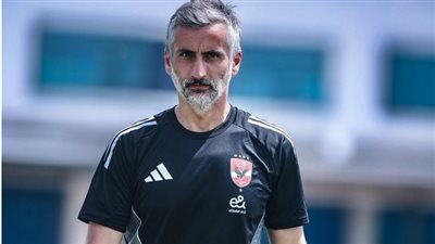 ريبيرو يختار 20 لاعبا في قائمة الأهلي أمام غزل المحلة