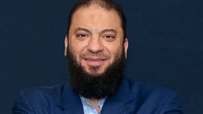 أزمة قلبية مفاجئة.. تفاصيل الحالة الصحية للداعية الدكتور حازم شومان حازم شومان بعد دخوله العناية المركزة