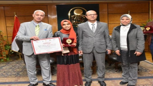 رئيس جامعة أسيوط