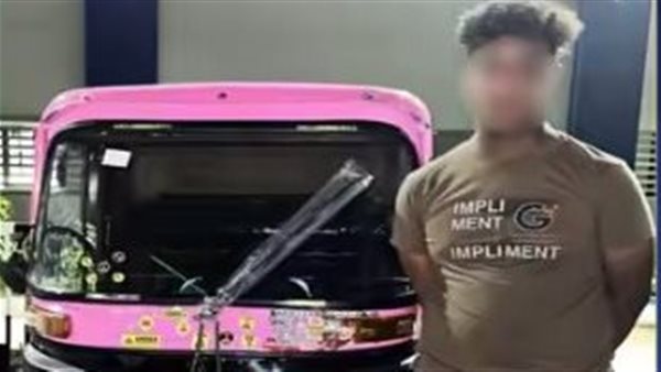 طفل التوك توك