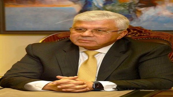 الدكتور أيمن عاشور