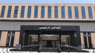 مستشفيات سوهاج الجامعية تستقبل ١٠ مصابين في انفجار اسطوانه بوتاجاز داخل مطعم سوهاج