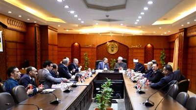  قرارات عاجلة بشأن تطوير صندوق رعاية المعلمين خلال اجتماع مشترك بين الأزهر والتربية والتعليم 