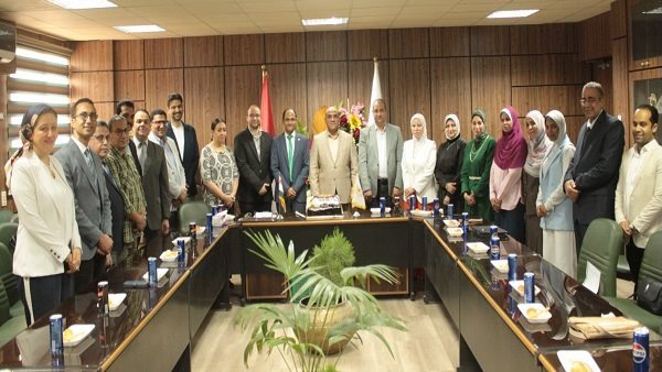 ج.أسيوط تعقد اجتماعًا