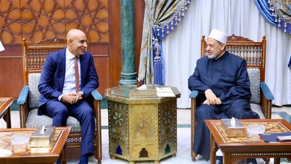 شيخ الأزهر يستقبل