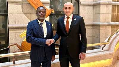  وزير التربية والتعليم يلتقي رئيس جامعة الأمم المتحدة بطوكيو لبحث التعاون في مجالات التعليم والذكاء الاصطناعي