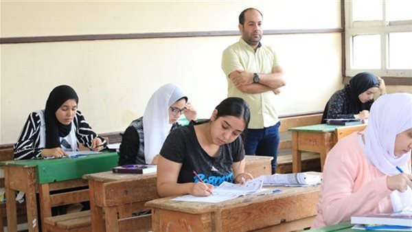 طلاب الثانوية العامة