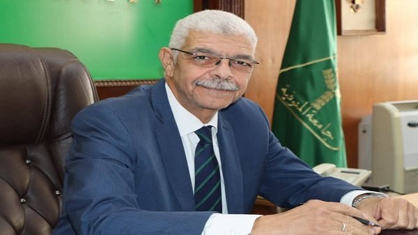 الدكتور أحمد القاصد