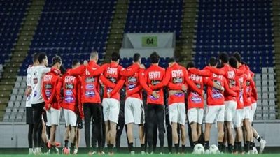 منتخب مصر يقترب من التأهل إلى المونديال بعد التقدم بثنائية على جيبوتي 