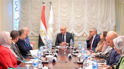 وزير التربية والتعليم يبحث مع مؤسسة 