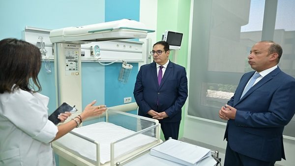 جامعة القاهرة تفتتح