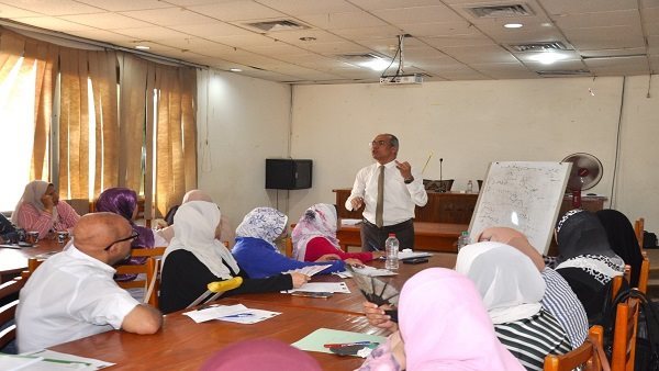 دورة تدريبية عن التحليل