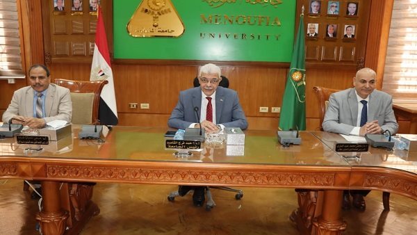 رئيس جامعة المنوفية