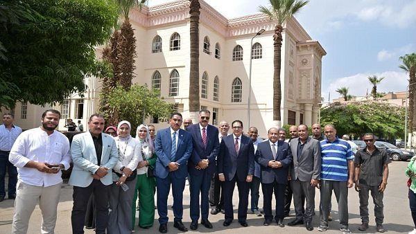 رئيس جامعة القاهرة