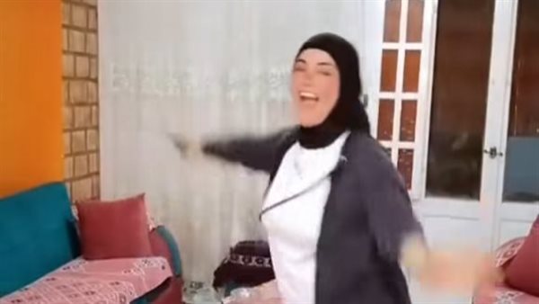 التيك توكر جميلة