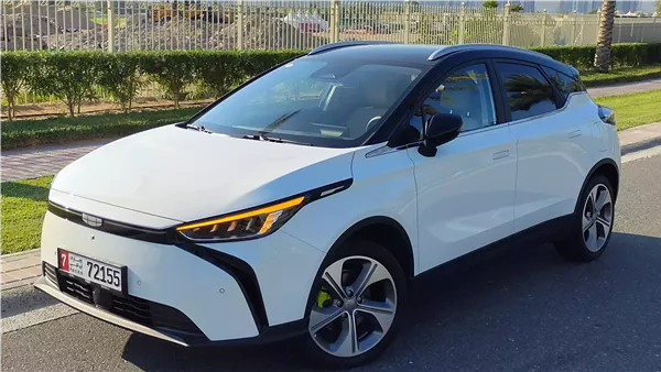 سيارة كهربائية