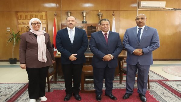 د.أحمد عكاوي يستقبل