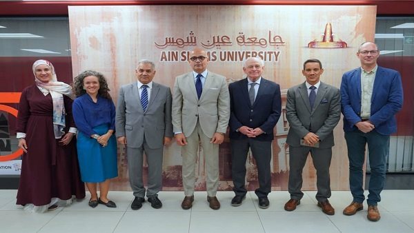 جامعة عين شمس توقع