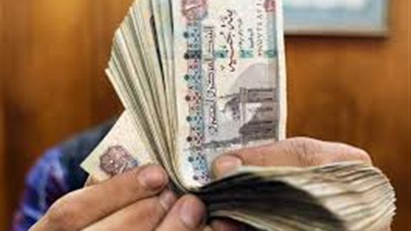 بدء صرف دفعة معاشات