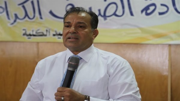 الدكتور أحمد عكاوي