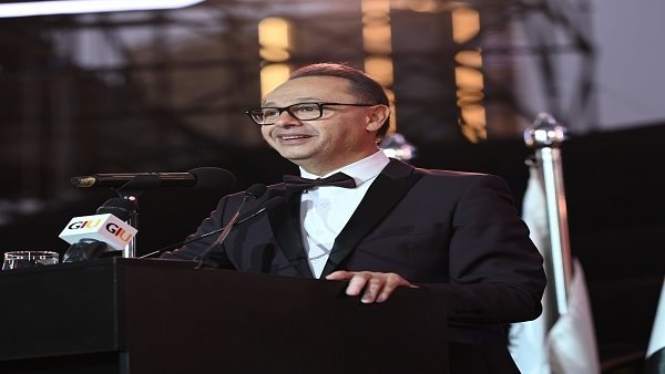 الدكتور أشرف منصور