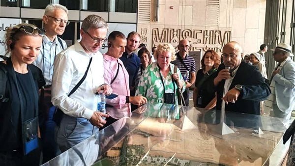 وفد ألماني يبدي انبهاره