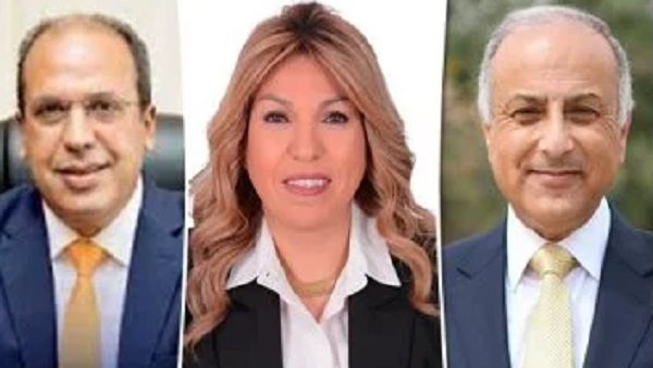 أساتذة جامعات ضمن