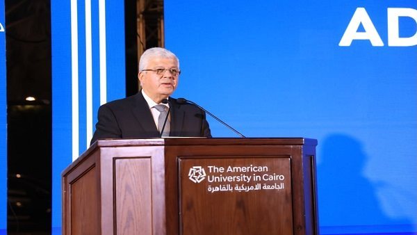 الدكتور أيمن عاشور