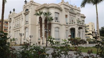 جامعة عين شمس تنظم معرض المنتجات الاستهلاكية بالتعاون مع وزارة الداخلية وبنك مصر