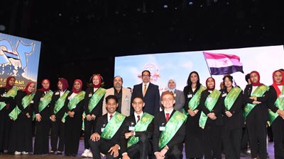 طلاب جامعة القاهرة يشاركون في الندوة التثقيفية ال 42 التي نظمتها القوات المسلحة بحضور فخامة رئيس الجمهورية