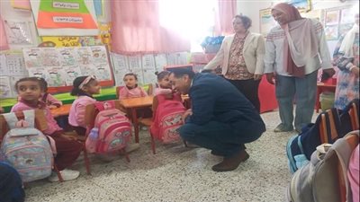 مصطفى مدبولي يتفقد مدارس السويس في زيارة مفاجئة لمتابعة التعليم