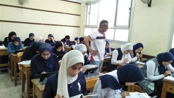 طلاب اولى ثانوي