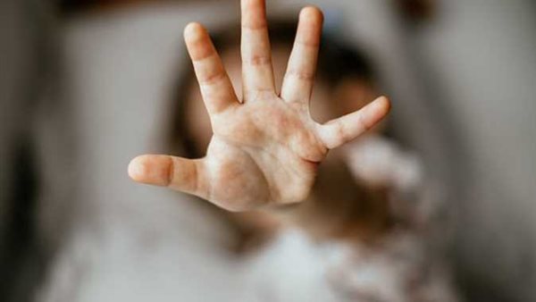 حبس طالب جامعي بتهمة