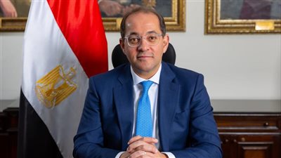 «المالية والاتصالات والسياحة»: عملات وطوابع تذكارية تجسد عراقة افتتاح المتحف الكبير