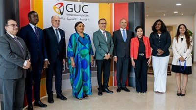 السيدة الأولى لجمهورية الكونغو الديمقراطية تزور الجامعة الألمانية بالقاهرة 