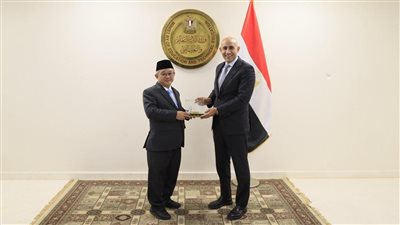 وزير التربية والتعليم يبحث مع نظيره الإندونيسي التعاون التعليمي وتوسيع الشراكات 