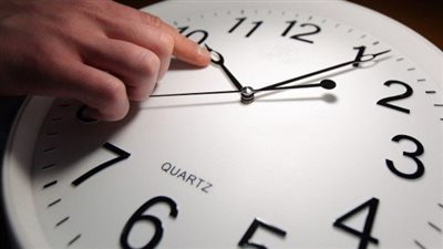 موعد تغيير الساعة في مصر مع بداية التوقيت الشتوي.. رسميُا