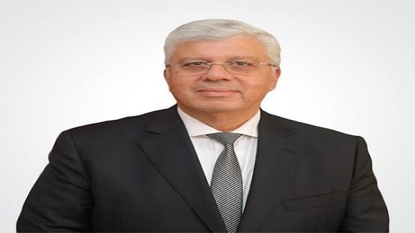 الدكتور أيمن عاشور