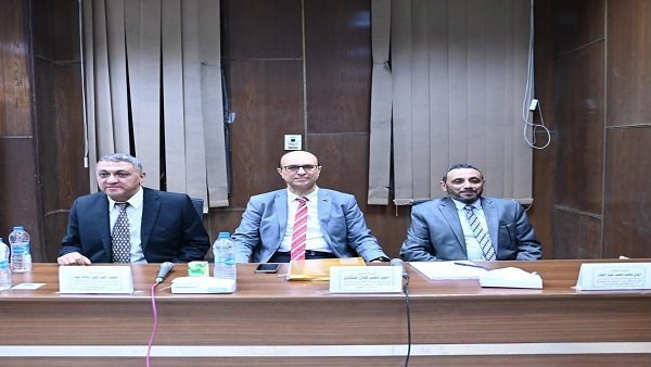 المنشاوي يناقش دكتوراه