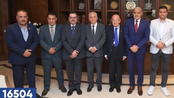 جانب من الندوة