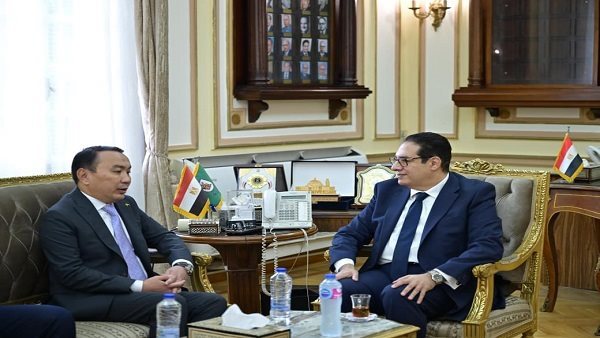 رئيس جامعة القاهرة