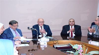 جامعة سوهاج تحتفل بتجديد اعتماد كلية الطب