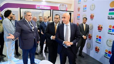  وزير التربية والتعليم يتفقد جناح مدرستنا في معرض Cairo ICT ويشيد بالتطور الرقمي