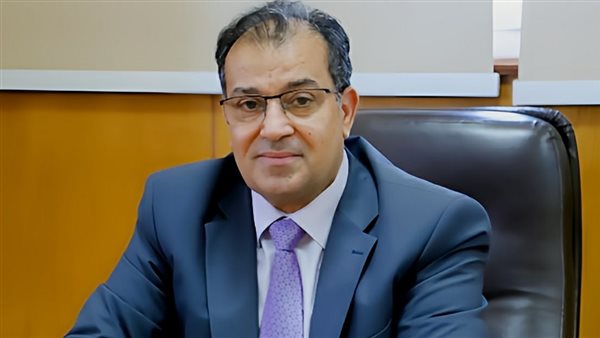 أحمد عكاوي رئيس جامعة